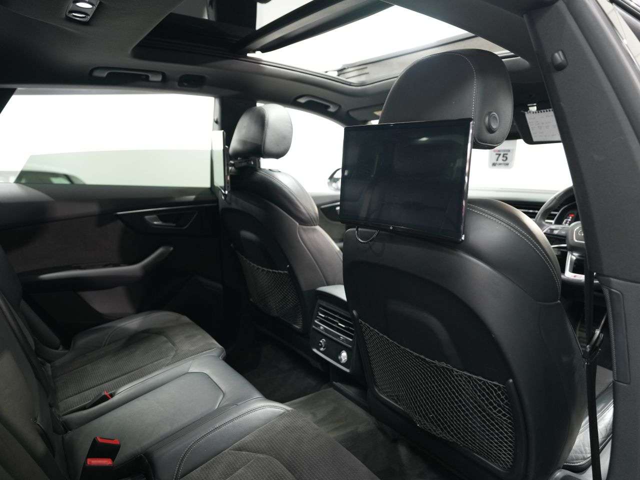 2019 AUDI Q8 2019 AUDI Q8