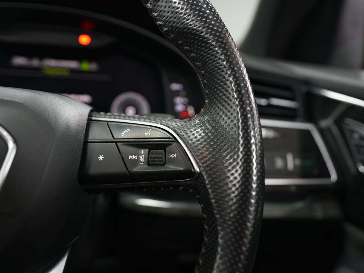 2019 AUDI Q8 2019 AUDI Q8