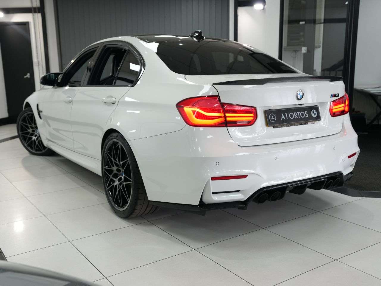 2018 BMW M3 2018 BMW M3