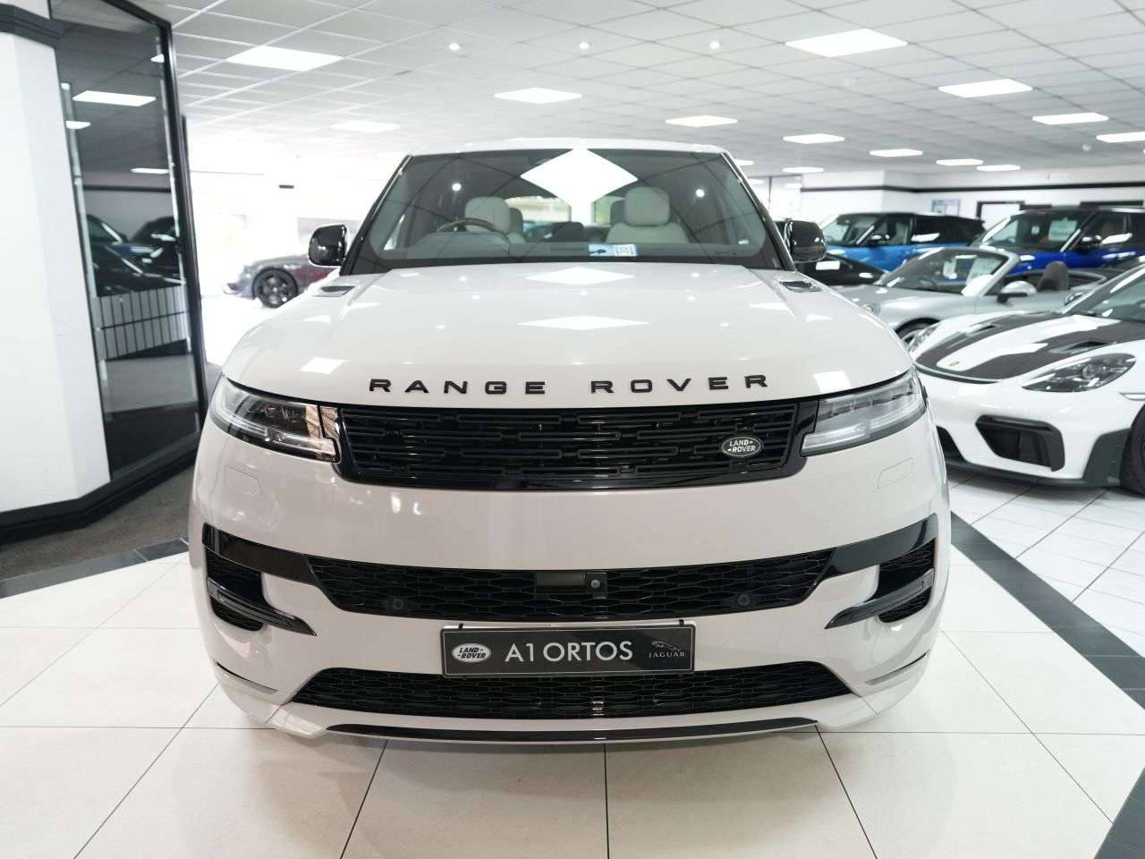 A 2023 LAND ROVER RANGE ROVER SPORT 3.0 D300 MHEV Dynamic SE SUV 5dr Diesel Auto 4WD Euro 6 (s/s) (300 ps) 1 FO A 2023 LAND ROVER RANGE ROVER SPORT 3.0 D300 MHEV Dynamic SE SUV 5dr Diesel Auto 4WD Euro 6 (s/s) (300 ps) 1 FO