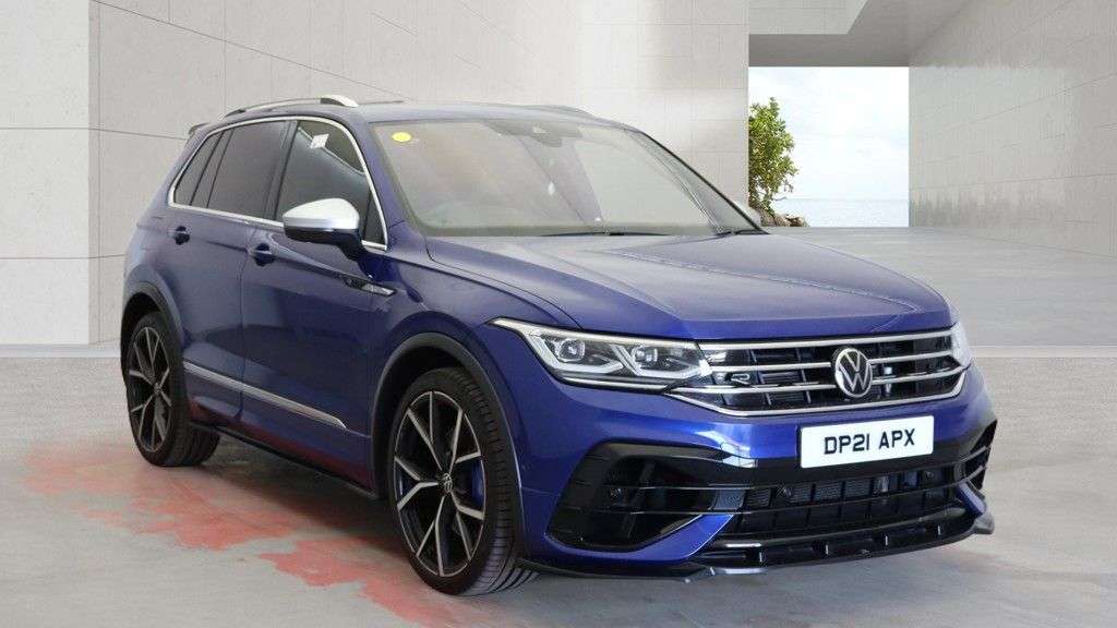 A 2021 VOLKSWAGEN TIGUAN 2.0 TSI R SUV 5dr Petrol DSG 4Motion Euro 6 (s/s) (320 ps) BE QUICK INCREDI A 2021 VOLKSWAGEN TIGUAN 2.0 TSI R SUV 5dr Petrol DSG 4Motion Euro 6 (s/s) (320 ps) BE QUICK INCREDI