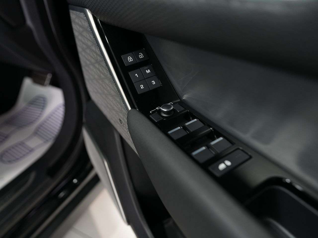 2022 LAND ROVER RANGE ROVER VELAR 2022 LAND ROVER RANGE ROVER VELAR