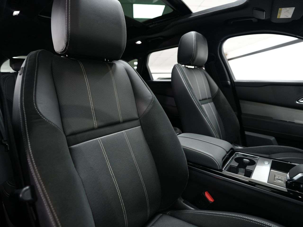 2022 LAND ROVER RANGE ROVER VELAR 2022 LAND ROVER RANGE ROVER VELAR
