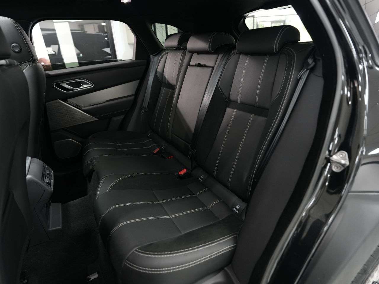 2022 LAND ROVER RANGE ROVER VELAR 2022 LAND ROVER RANGE ROVER VELAR