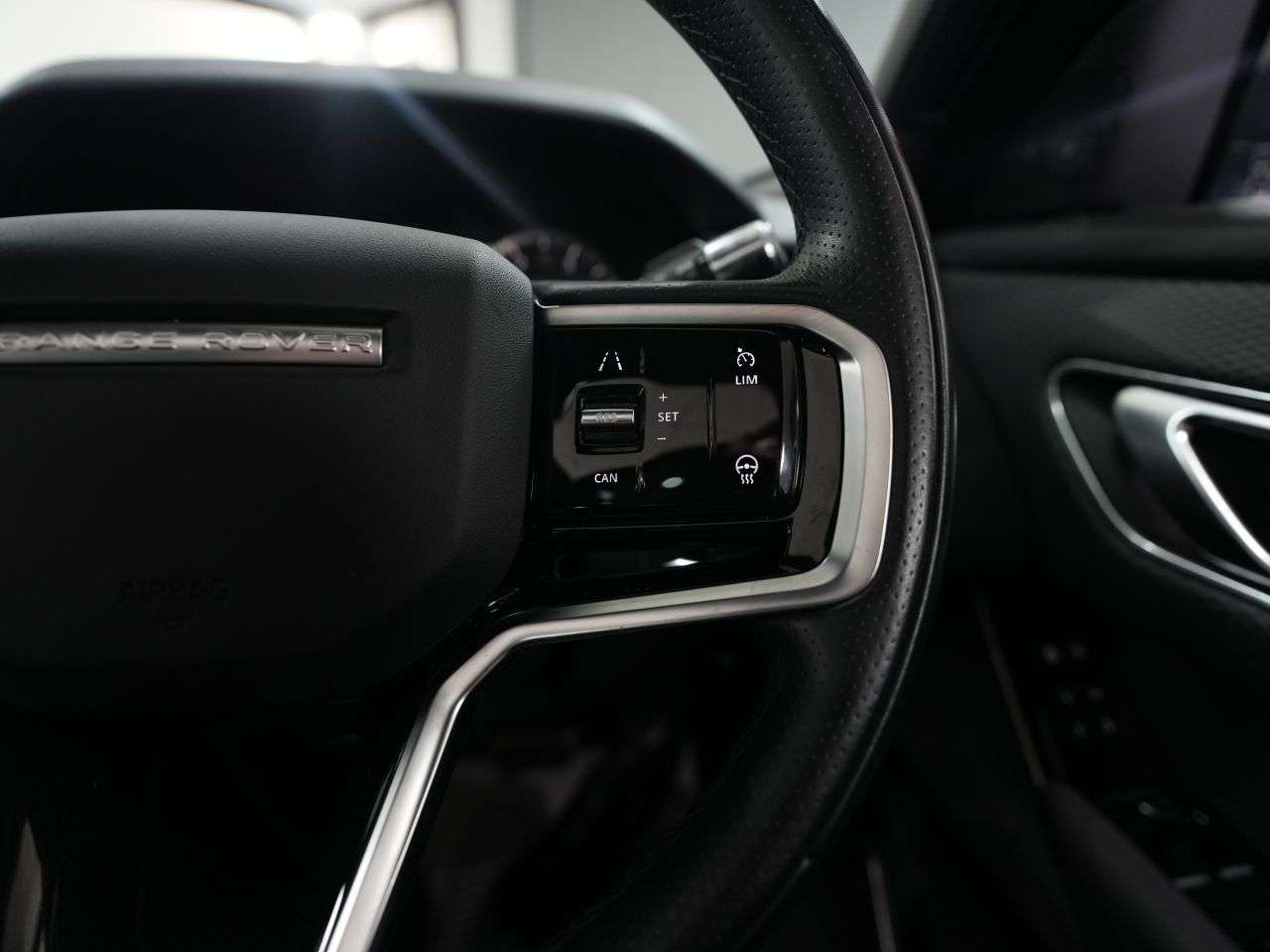 2022 LAND ROVER RANGE ROVER VELAR 2022 LAND ROVER RANGE ROVER VELAR