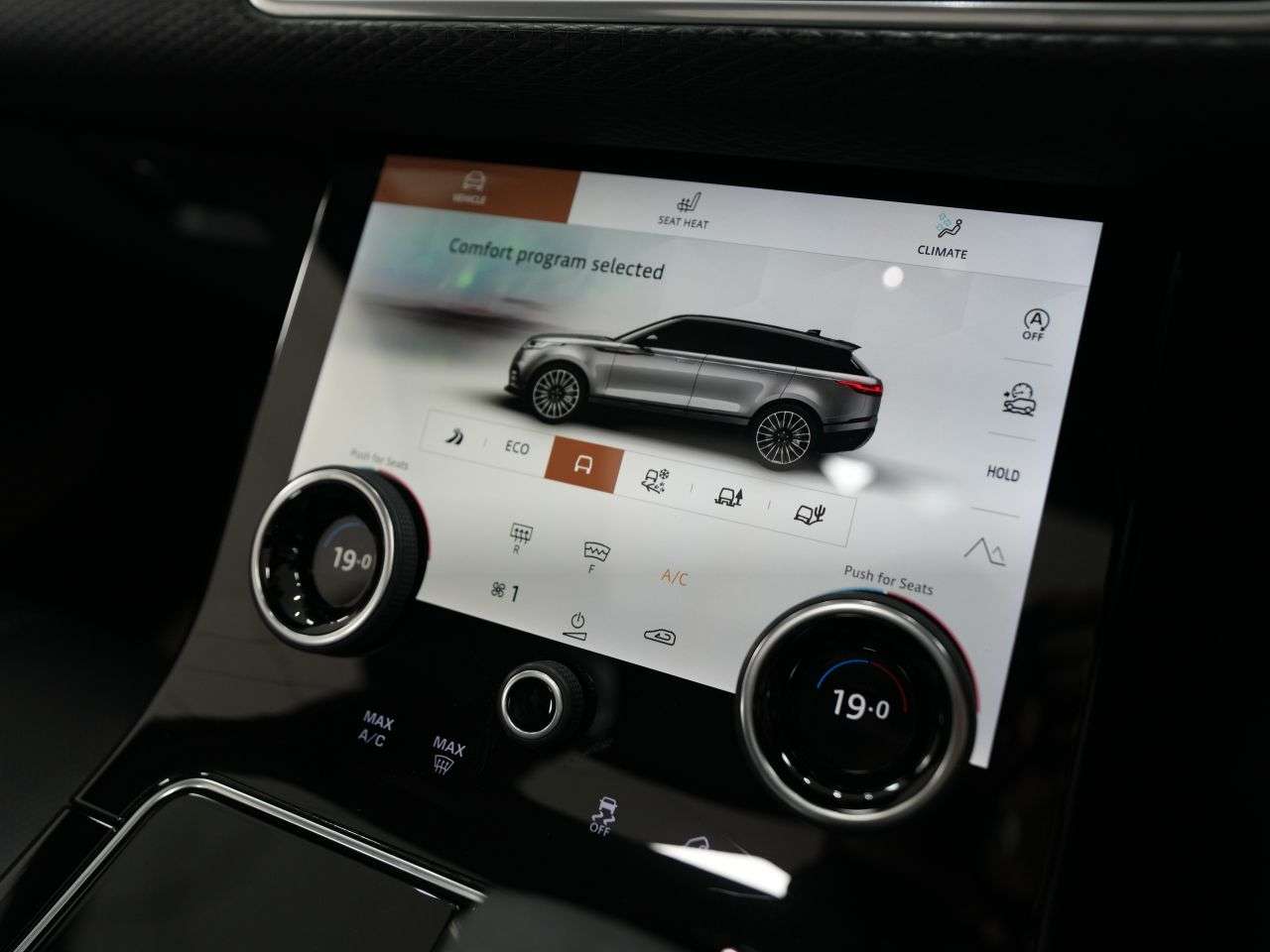 2022 LAND ROVER RANGE ROVER VELAR 2022 LAND ROVER RANGE ROVER VELAR