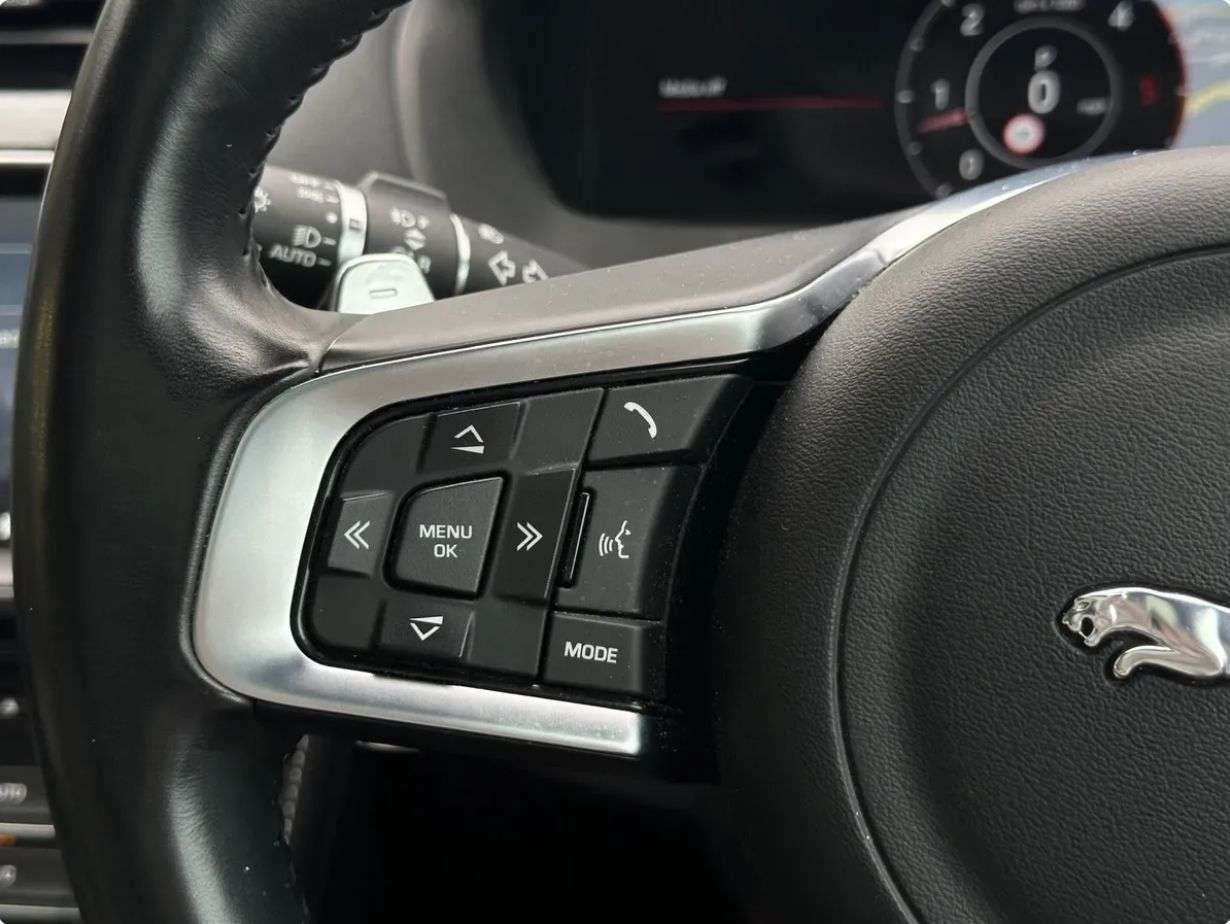 2019 JAGUAR F-PACE 2019 JAGUAR F-PACE