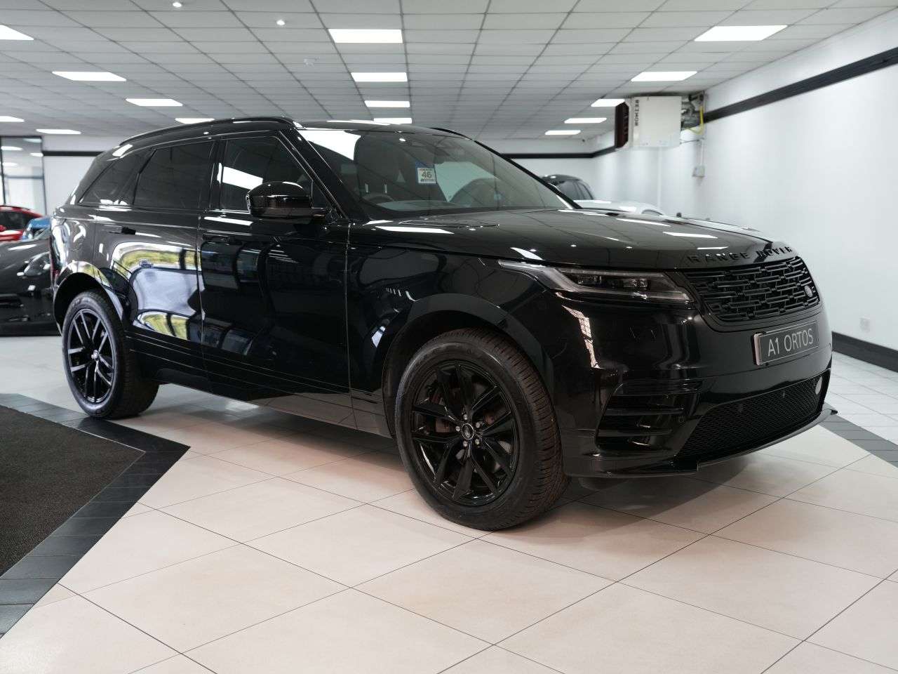 A 2023 LAND ROVER RANGE ROVER VELAR 2.0 D200 MHEV Dynamic SE SUV 5dr Diesel Auto 4WD Euro 6 (s/s) (204 ps) BE Q A 2023 LAND ROVER RANGE ROVER VELAR 2.0 D200 MHEV Dynamic SE SUV 5dr Diesel Auto 4WD Euro 6 (s/s) (204 ps) BE Q