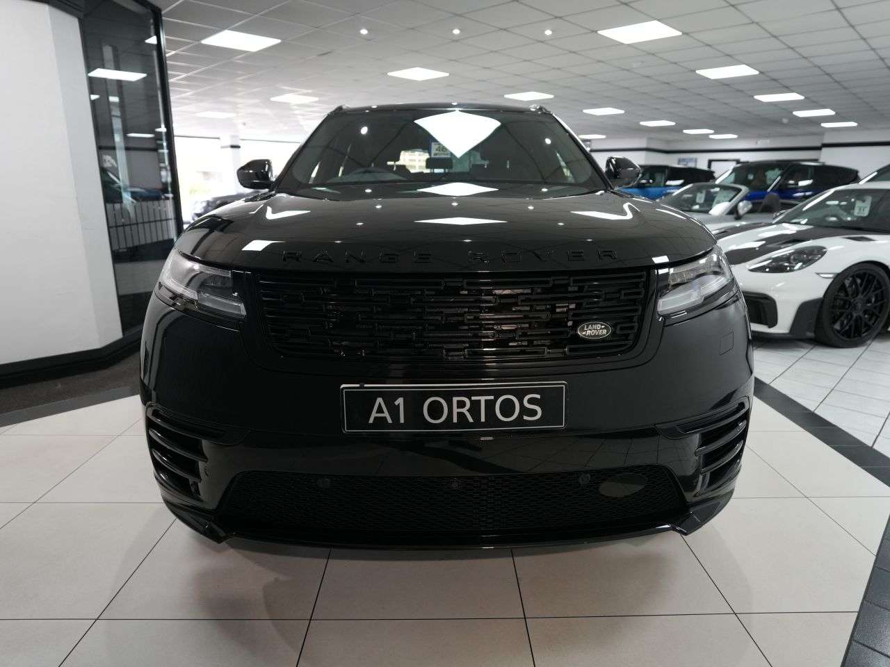 A 2023 LAND ROVER RANGE ROVER VELAR 2.0 D200 MHEV Dynamic SE SUV 5dr Diesel Auto 4WD Euro 6 (s/s) (204 ps) BE Q A 2023 LAND ROVER RANGE ROVER VELAR 2.0 D200 MHEV Dynamic SE SUV 5dr Diesel Auto 4WD Euro 6 (s/s) (204 ps) BE Q