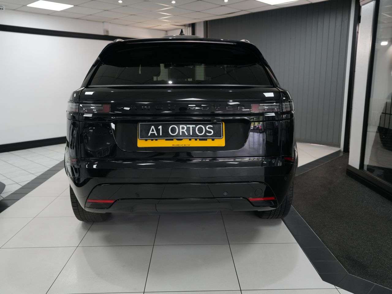2023 LAND ROVER RANGE ROVER VELAR 2023 LAND ROVER RANGE ROVER VELAR