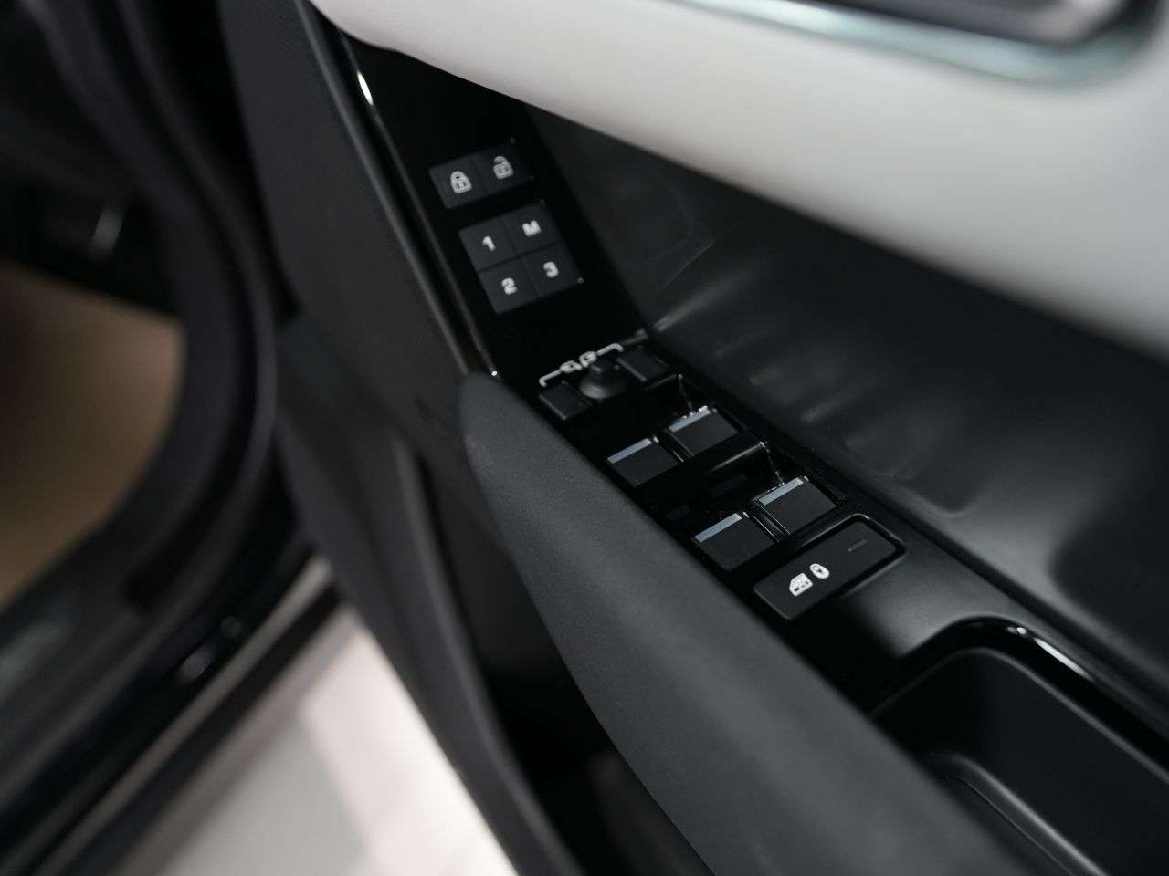 2023 LAND ROVER RANGE ROVER VELAR 2023 LAND ROVER RANGE ROVER VELAR