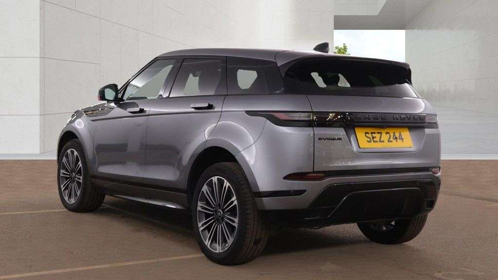 A 2023 LAND ROVER RANGE ROVER EVOQUE 2.0 D200 MHEV Dynamic HSE SUV 5dr Diesel Auto 4WD Euro 6 (s/s) (204 ps) BE A 2023 LAND ROVER RANGE ROVER EVOQUE 2.0 D200 MHEV Dynamic HSE SUV 5dr Diesel Auto 4WD Euro 6 (s/s) (204 ps) BE