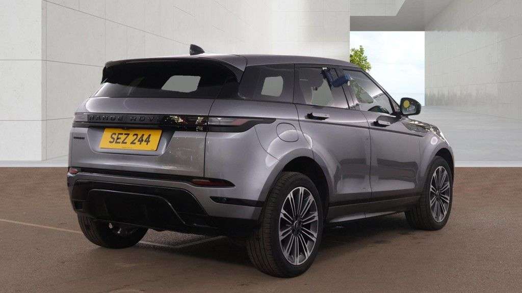 A 2023 LAND ROVER RANGE ROVER EVOQUE 2.0 D200 MHEV Dynamic HSE SUV 5dr Diesel Auto 4WD Euro 6 (s/s) (204 ps) BE A 2023 LAND ROVER RANGE ROVER EVOQUE 2.0 D200 MHEV Dynamic HSE SUV 5dr Diesel Auto 4WD Euro 6 (s/s) (204 ps) BE