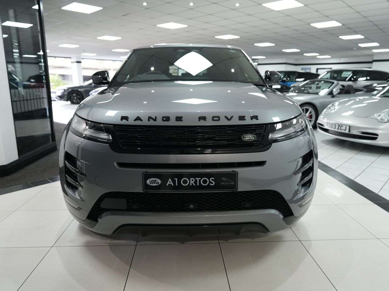 A 2023 LAND ROVER RANGE ROVER EVOQUE 2.0 D200 MHEV Dynamic HSE SUV 5dr Diesel Auto 4WD Euro 6 (s/s) (204 ps) BE A 2023 LAND ROVER RANGE ROVER EVOQUE 2.0 D200 MHEV Dynamic HSE SUV 5dr Diesel Auto 4WD Euro 6 (s/s) (204 ps) BE