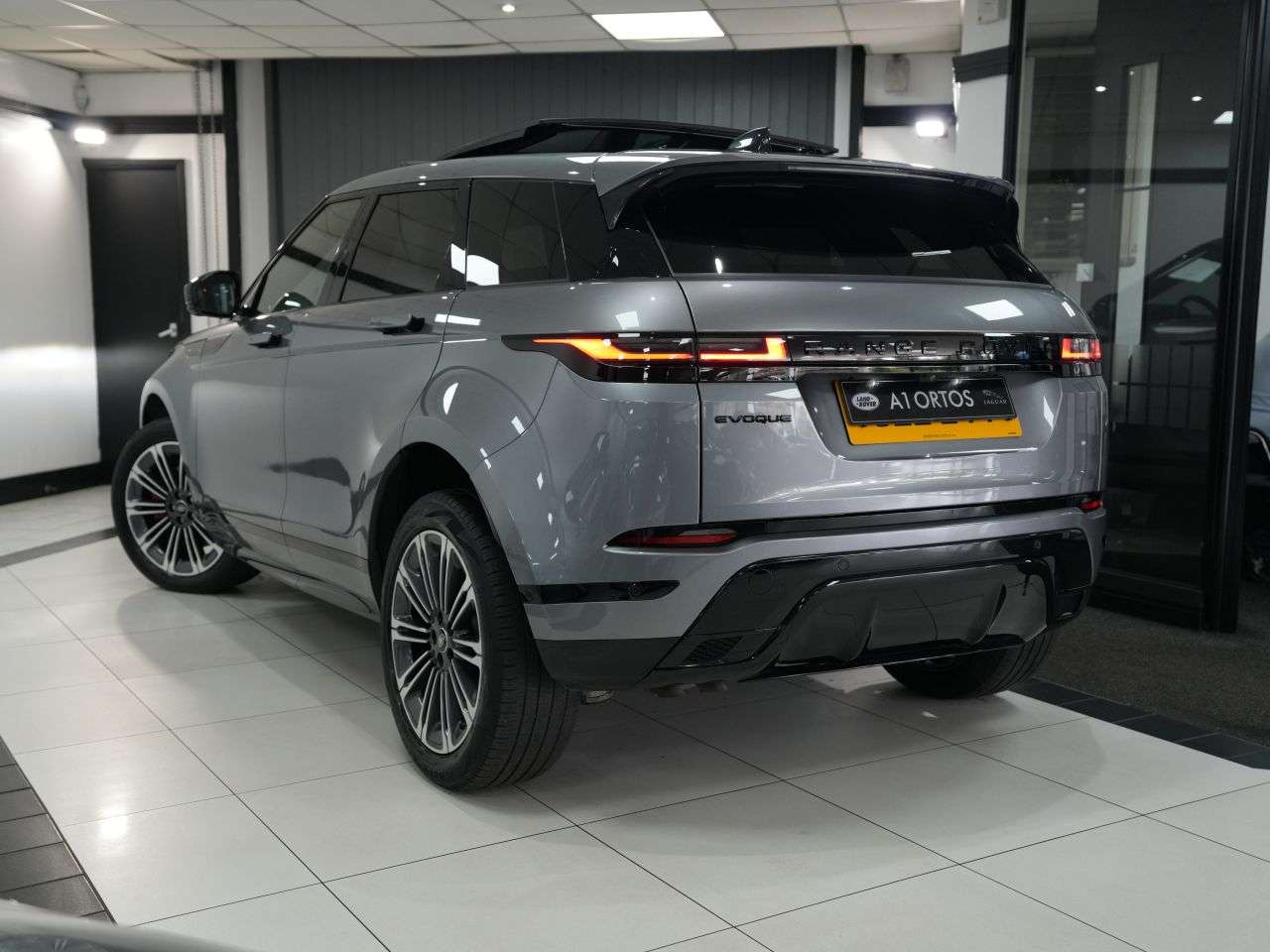 2023 LAND ROVER RANGE ROVER EVOQUE 2023 LAND ROVER RANGE ROVER EVOQUE