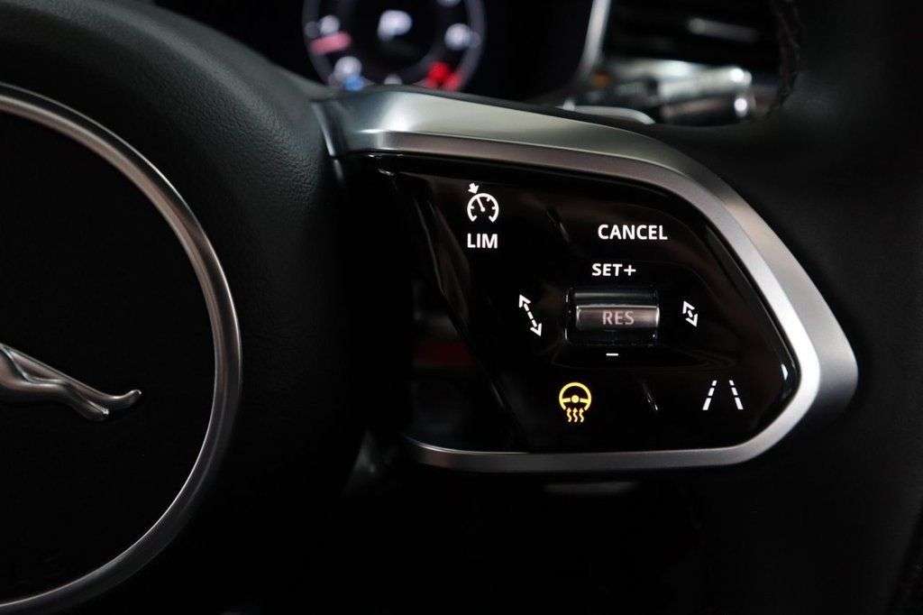 2021 JAGUAR F-PACE 2021 JAGUAR F-PACE
