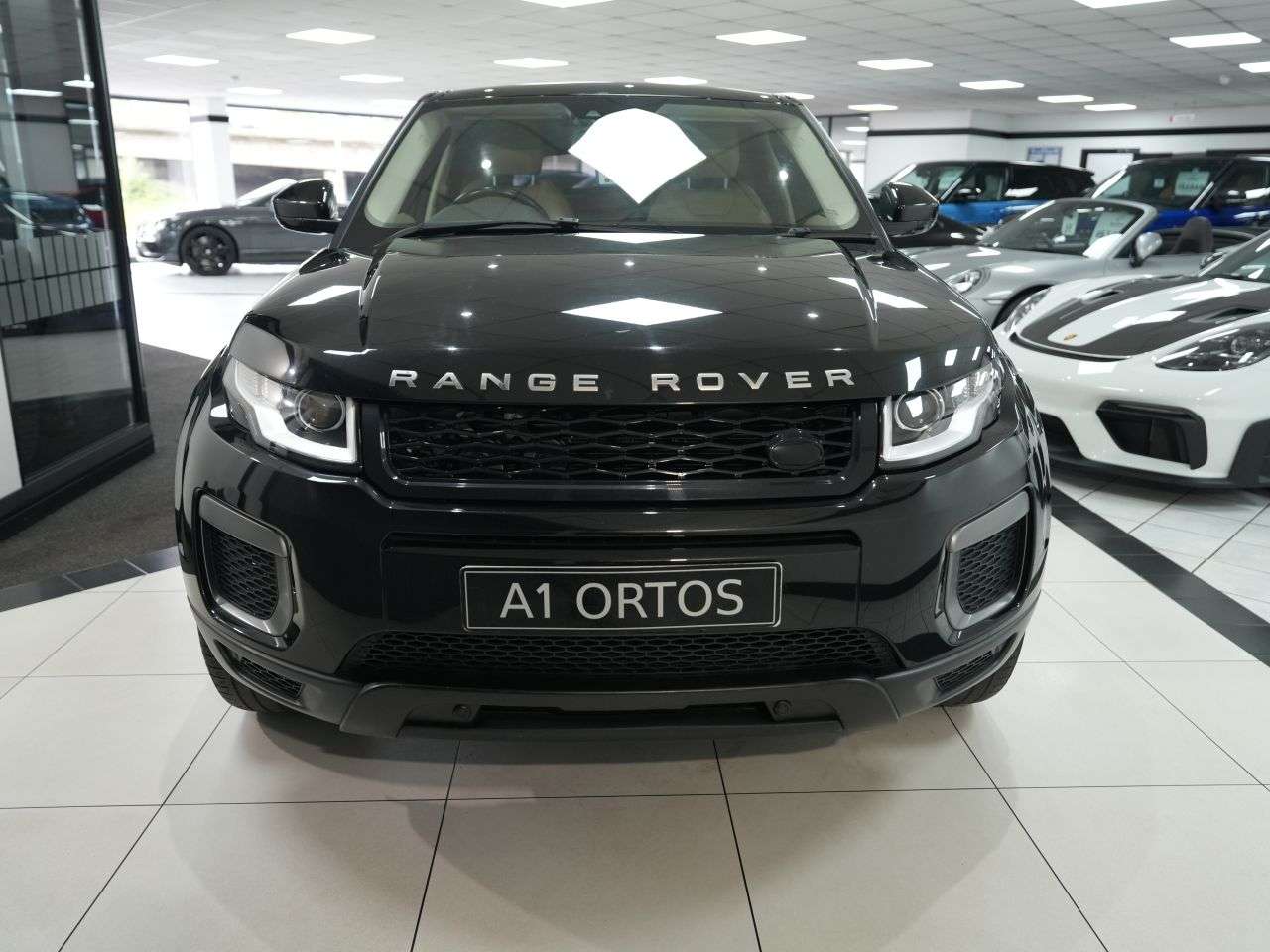 A 2017 LAND ROVER RANGE ROVER EVOQUE 2.0 eD4 SE SUV 5dr Diesel Manual FWD Euro 6 (s/s) (150 ps) 1 FORMER KEEPER A 2017 LAND ROVER RANGE ROVER EVOQUE 2.0 eD4 SE SUV 5dr Diesel Manual FWD Euro 6 (s/s) (150 ps) 1 FORMER KEEPER