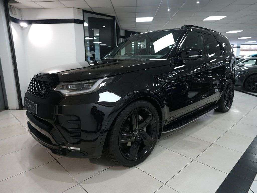 A 2023 LAND ROVER DISCOVERY 3.0 D300 MHEV R-Dynamic HSE SUV 5dr Diesel Auto 4WD Euro 6 (s/s) (300 ps) O A 2023 LAND ROVER DISCOVERY 3.0 D300 MHEV R-Dynamic HSE SUV 5dr Diesel Auto 4WD Euro 6 (s/s) (300 ps) O