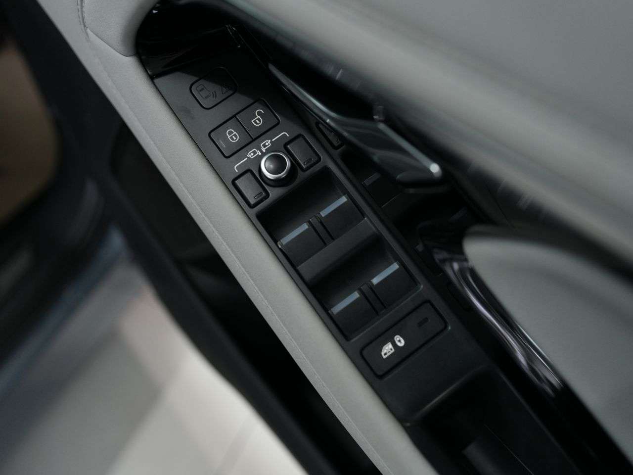 2019 LAND ROVER RANGE ROVER EVOQUE 2019 LAND ROVER RANGE ROVER EVOQUE
