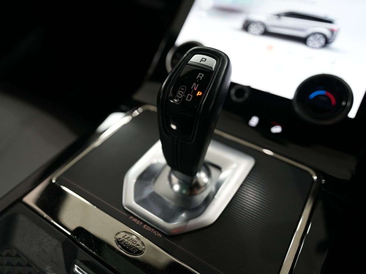 2019 LAND ROVER RANGE ROVER EVOQUE 2019 LAND ROVER RANGE ROVER EVOQUE