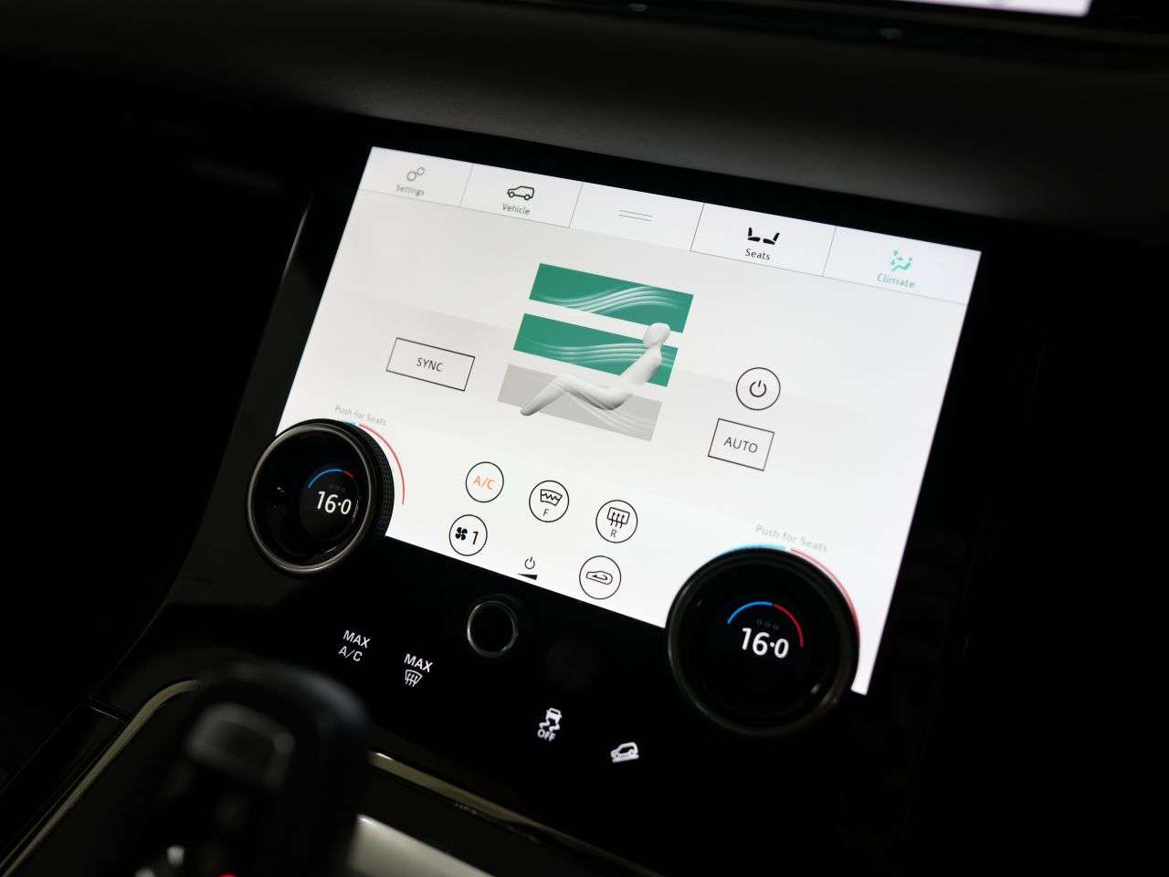 2019 LAND ROVER RANGE ROVER EVOQUE 2019 LAND ROVER RANGE ROVER EVOQUE