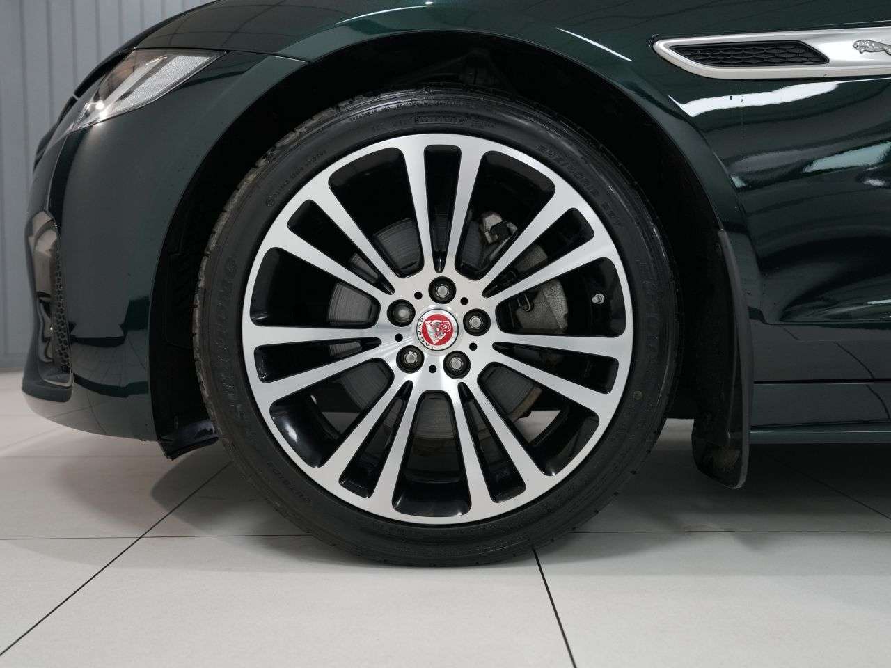A 2023 JAGUAR XF 2.0 D200 MHEV R-Dynamic SE Saloon 4dr Diesel Auto Euro 6 (s/s) (204 ps) STU A 2023 JAGUAR XF 2.0 D200 MHEV R-Dynamic SE Saloon 4dr Diesel Auto Euro 6 (s/s) (204 ps) STU