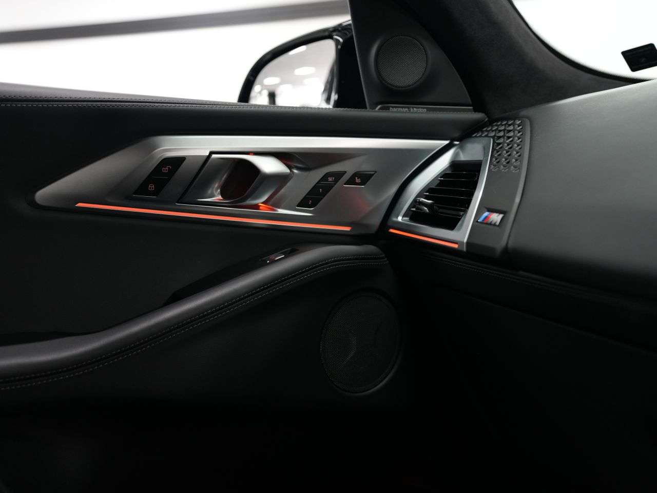 2024 BMW XM 2024 BMW XM