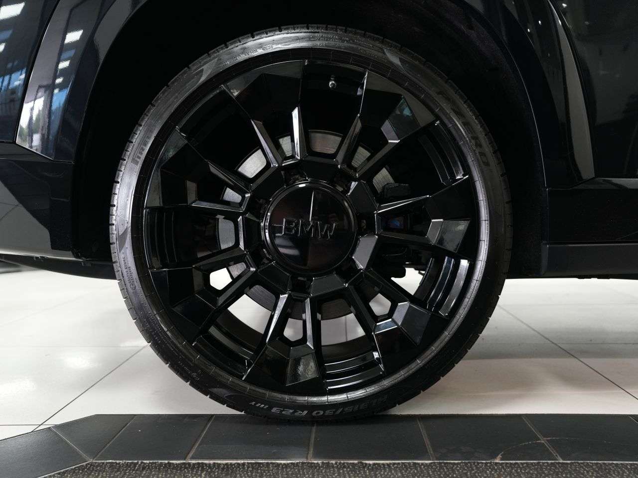 2024 BMW XM 2024 BMW XM