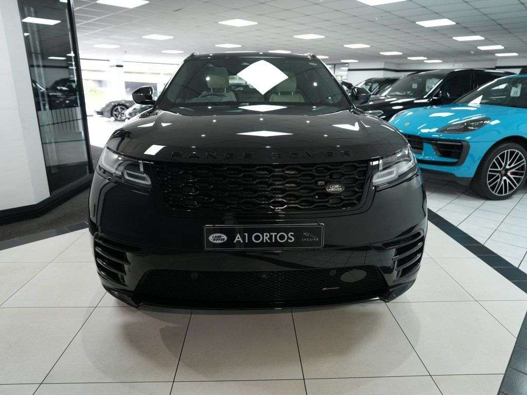 A 2022 LAND ROVER RANGE ROVER VELAR 2.0 D200 MHEV Edition SUV 5dr Diesel Auto 4WD Euro 6 (s/s) (204 ps) STUNNIN A 2022 LAND ROVER RANGE ROVER VELAR 2.0 D200 MHEV Edition SUV 5dr Diesel Auto 4WD Euro 6 (s/s) (204 ps) STUNNIN