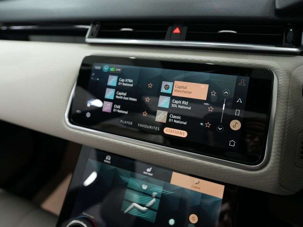 2022 LAND ROVER RANGE ROVER VELAR 2022 LAND ROVER RANGE ROVER VELAR