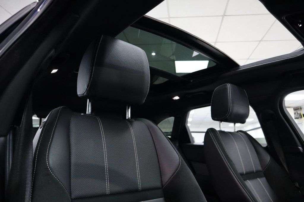 A 2022 LAND ROVER RANGE ROVER VELAR 2.0 D200 MHEV Edition SUV 5dr Diesel Auto 4WD Euro 6 (s/s) (204 ps) BEAUTIF A 2022 LAND ROVER RANGE ROVER VELAR 2.0 D200 MHEV Edition SUV 5dr Diesel Auto 4WD Euro 6 (s/s) (204 ps) BEAUTIF
