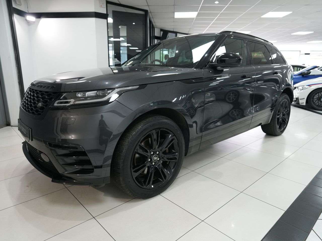 A 2022 LAND ROVER RANGE ROVER VELAR 2.0 D200 MHEV Edition SUV 5dr Diesel Auto 4WD Euro 6 (s/s) (204 ps) BEAUTIF A 2022 LAND ROVER RANGE ROVER VELAR 2.0 D200 MHEV Edition SUV 5dr Diesel Auto 4WD Euro 6 (s/s) (204 ps) BEAUTIF