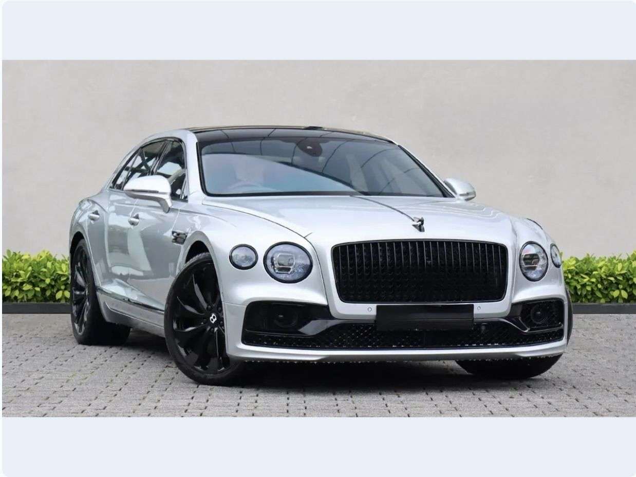 A 2021 BENTLEY FLYING SPUR 6.0 W12 Saloon 4dr Petrol Auto 4WD Euro 6 (635 ps) INCREDIBLE VALUE! A 2021 BENTLEY FLYING SPUR 6.0 W12 Saloon 4dr Petrol Auto 4WD Euro 6 (635 ps) INCREDIBLE VALUE!