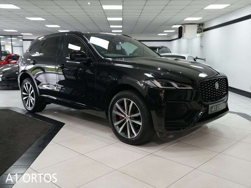 A 2023 JAGUAR F-PACE 2.0 D200 MHEV R-Dynamic SE Black SUV 5dr Diesel Auto AWD Euro 6 (s/s) (204 A 2023 JAGUAR F-PACE 2.0 D200 MHEV R-Dynamic SE Black SUV 5dr Diesel Auto AWD Euro 6 (s/s) (204