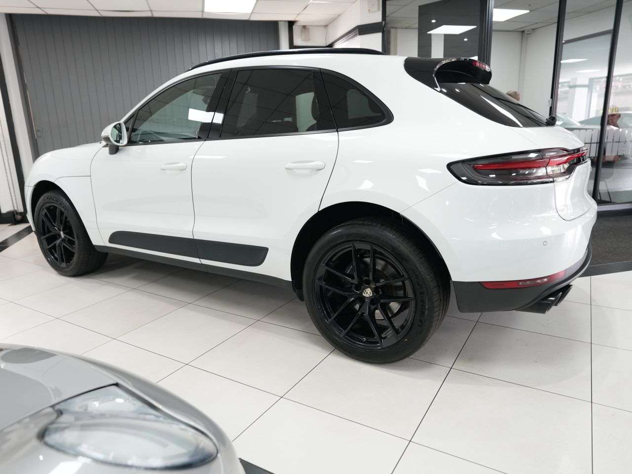 2018 PORSCHE MACAN 2018 PORSCHE MACAN