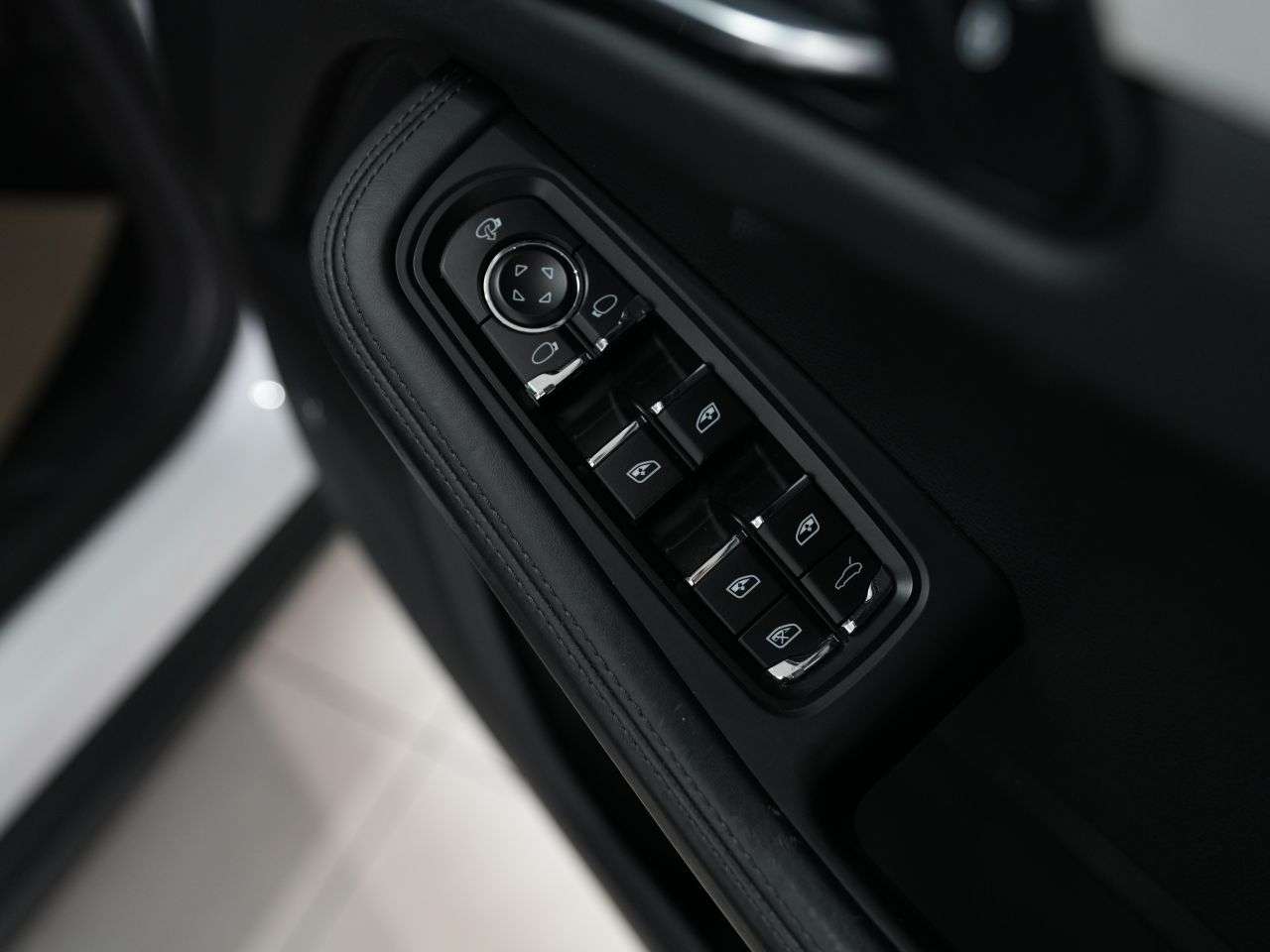 2018 PORSCHE MACAN 2018 PORSCHE MACAN