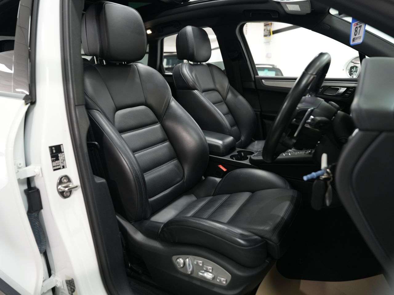2018 PORSCHE MACAN 2018 PORSCHE MACAN