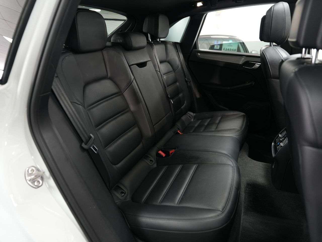 2018 PORSCHE MACAN 2018 PORSCHE MACAN