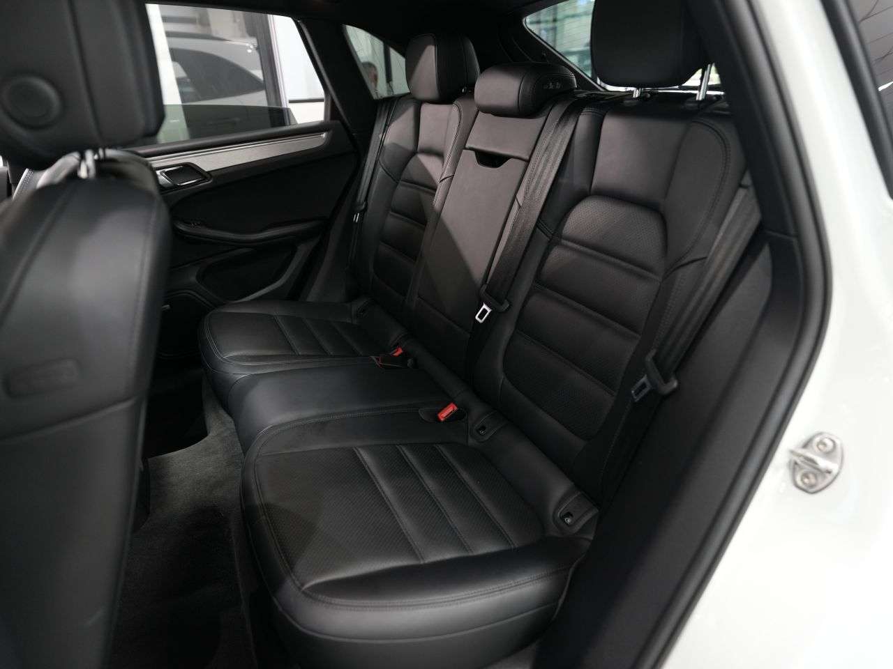 2018 PORSCHE MACAN 2018 PORSCHE MACAN