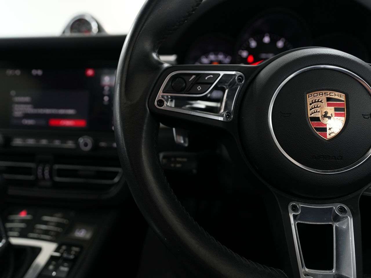2018 PORSCHE MACAN 2018 PORSCHE MACAN