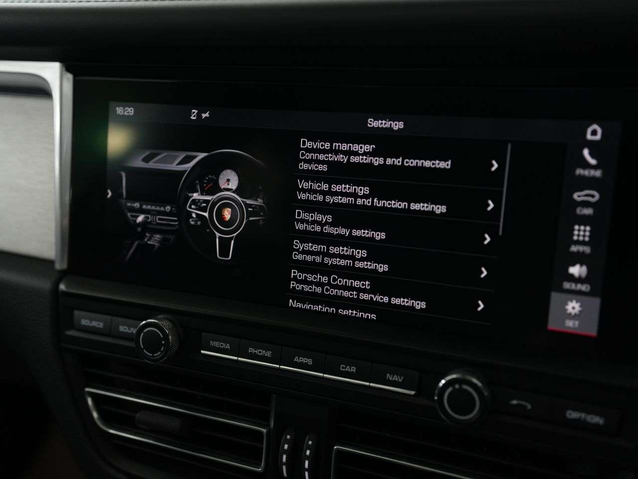 2018 PORSCHE MACAN 2018 PORSCHE MACAN