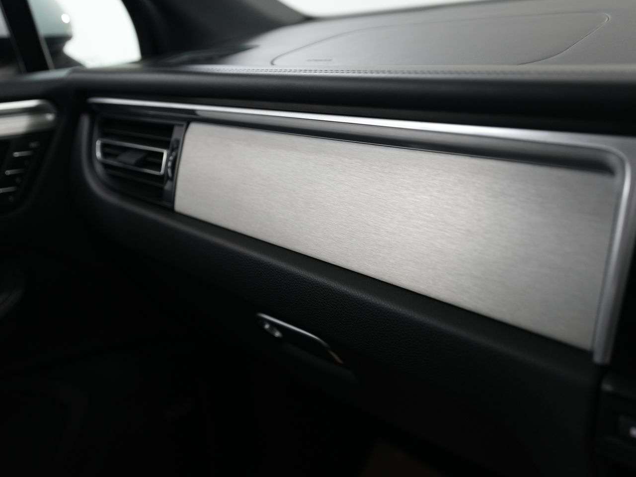 2018 PORSCHE MACAN 2018 PORSCHE MACAN