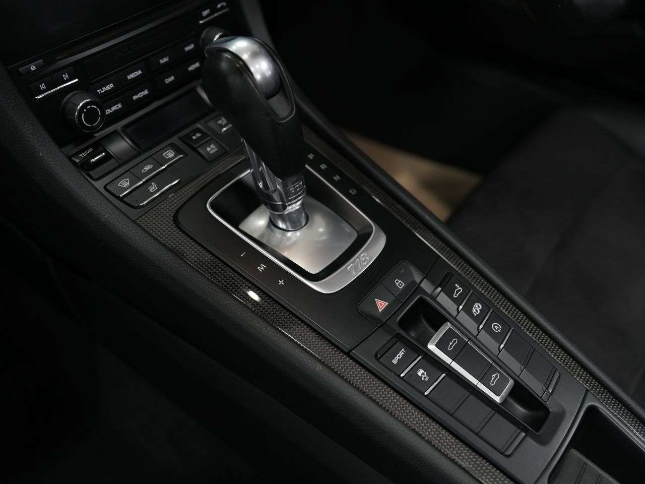 A 2019 PORSCHE 718 BOXSTER 2.0T Convertible GPF 2dr Petrol PDK Euro 6 (s/s) (300 ps) BEAUTIFUL CONDITI A 2019 PORSCHE 718 BOXSTER 2.0T Convertible GPF 2dr Petrol PDK Euro 6 (s/s) (300 ps) BEAUTIFUL CONDITI
