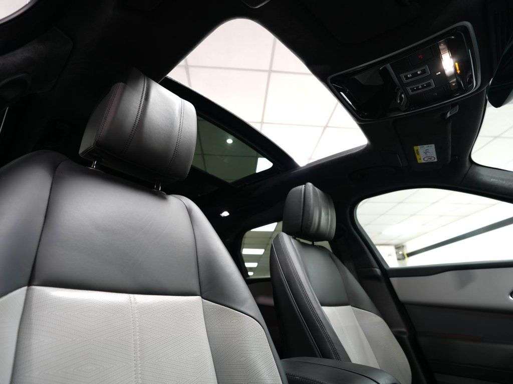 2023 LAND ROVER RANGE ROVER VELAR 2023 LAND ROVER RANGE ROVER VELAR