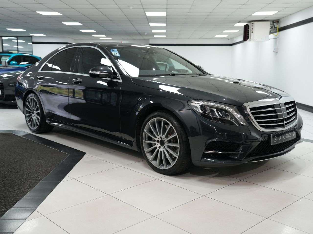 A 2016 MERCEDES-BENZ S CLASS 3.0 S350d V6 AMG Line (Executive) Saloon 4dr Diesel G-Tronic+ Euro 6 (s/s) A 2016 MERCEDES-BENZ S CLASS 3.0 S350d V6 AMG Line (Executive) Saloon 4dr Diesel G-Tronic+ Euro 6 (s/s)