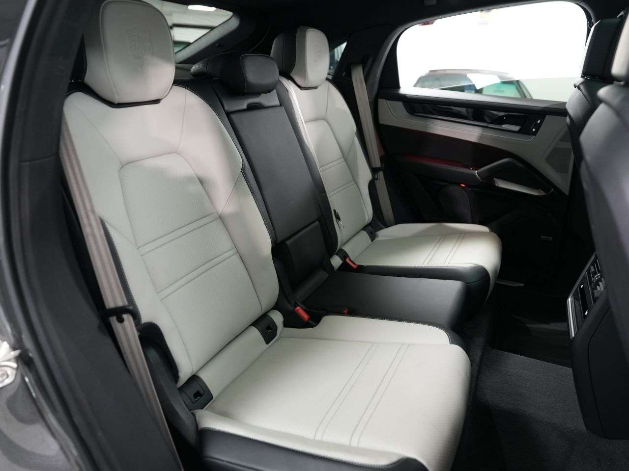 2024 PORSCHE CAYENNE 2024 PORSCHE CAYENNE