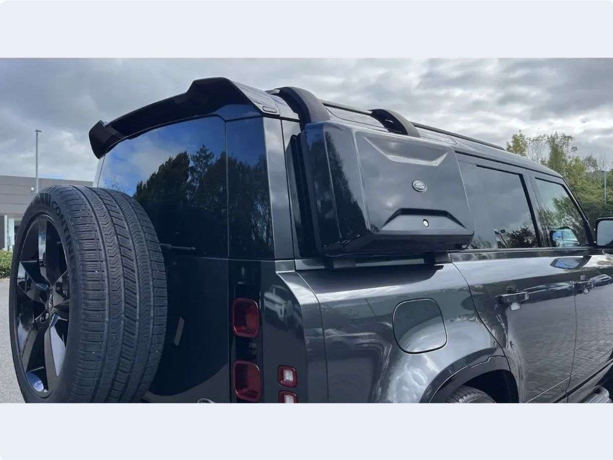 2023 LAND ROVER DEFENDER 110 2023 LAND ROVER DEFENDER 110
