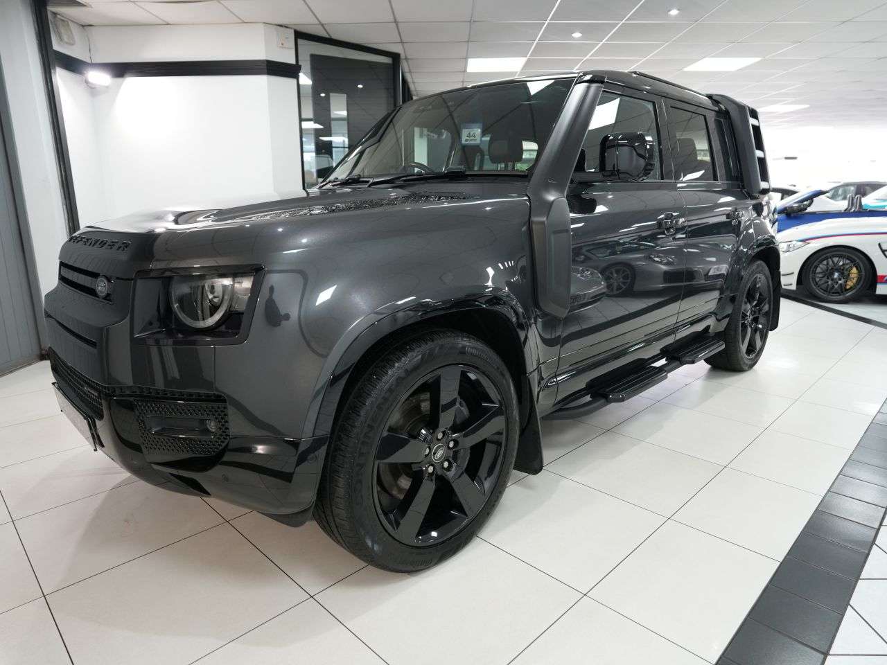 A 2023 LAND ROVER DEFENDER 110 3.0 D250 MHEV X-Dynamic SE SUV 5dr Diesel Auto 4WD Euro 6 (s/s) (250 ps) ST A 2023 LAND ROVER DEFENDER 110 3.0 D250 MHEV X-Dynamic SE SUV 5dr Diesel Auto 4WD Euro 6 (s/s) (250 ps) ST