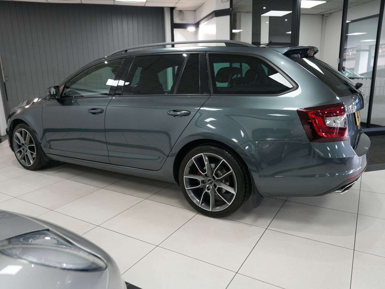 A 2017 SKODA OCTAVIA 2.0 TDI vRS Estate 5dr Diesel Manual Euro 6 (s/s) (184 ps) BE QUICK GENUINE A 2017 SKODA OCTAVIA 2.0 TDI vRS Estate 5dr Diesel Manual Euro 6 (s/s) (184 ps) BE QUICK GENUINE