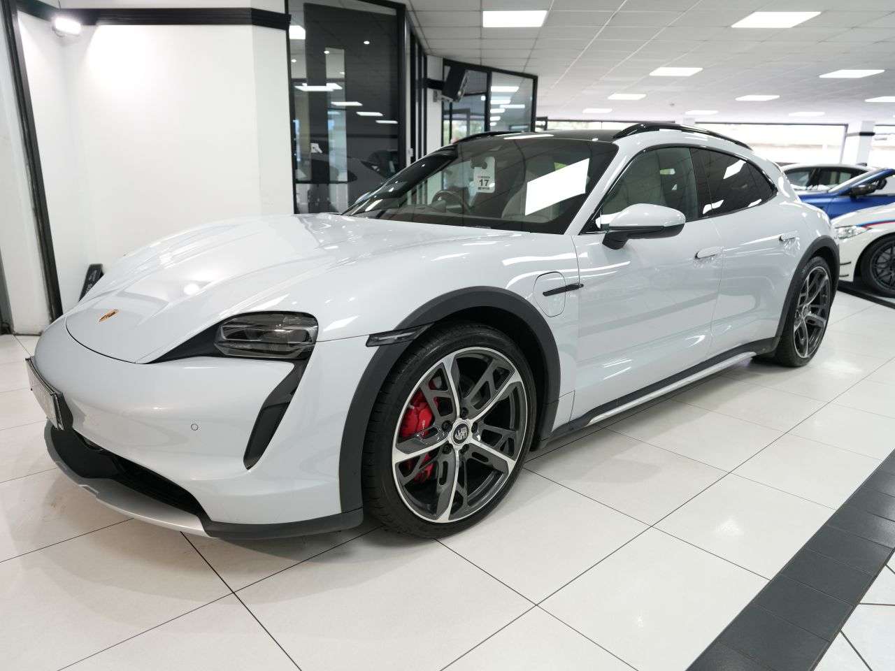 A 2023 PORSCHE TAYCAN Performance Plus 93.4kWh 4S (5ST) Cross Turismo 5dr Electric Auto 4WD (11kW A 2023 PORSCHE TAYCAN Performance Plus 93.4kWh 4S (5ST) Cross Turismo 5dr Electric Auto 4WD (11kW